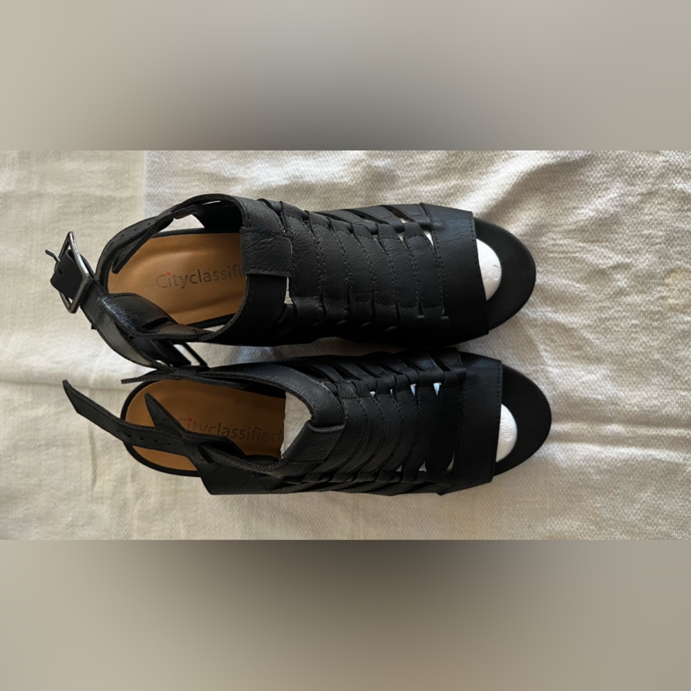 Cute and comfortable.